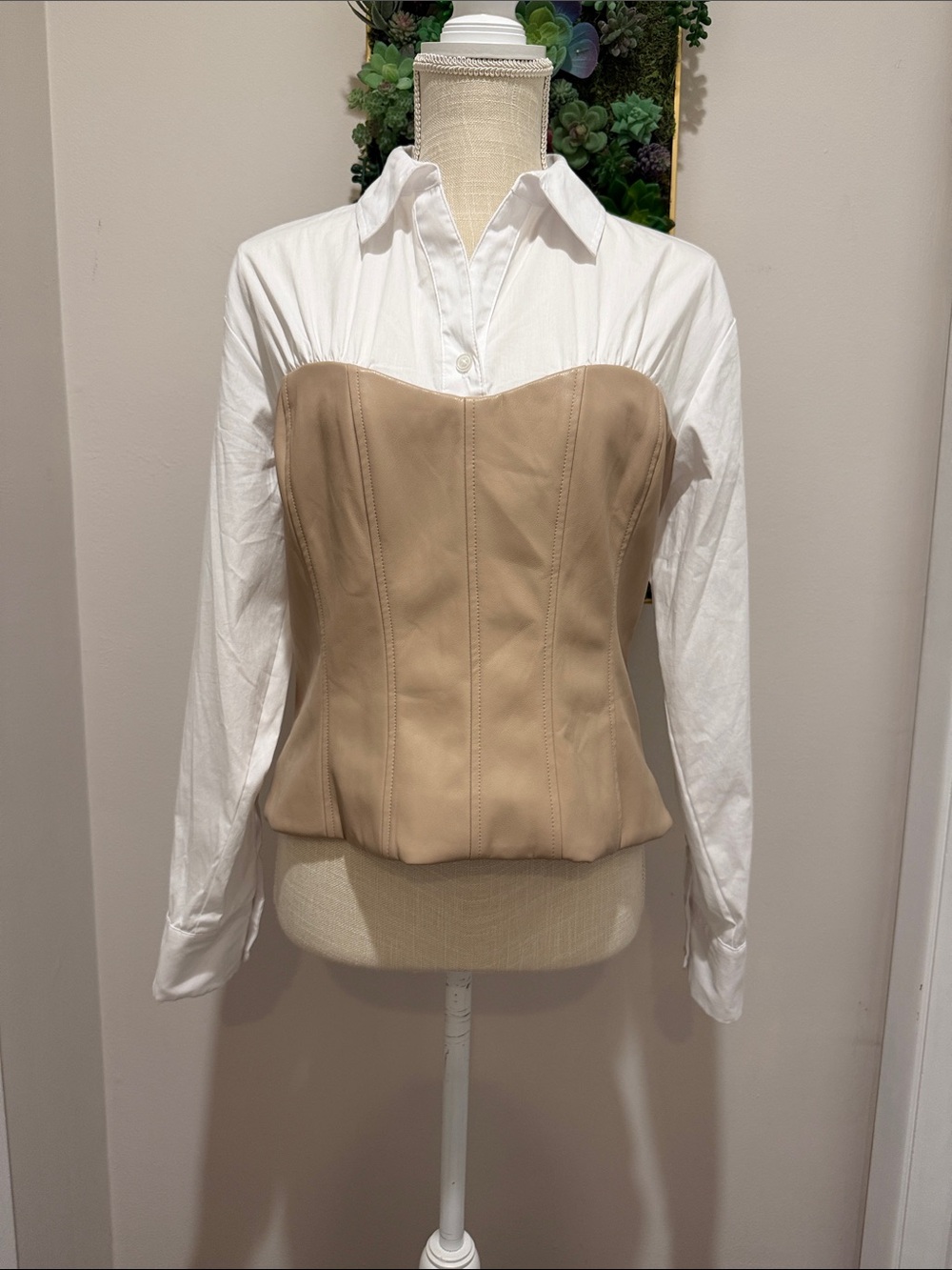 NWT Kenneth Cole Solid Poplin Top - Picture 3 of 6